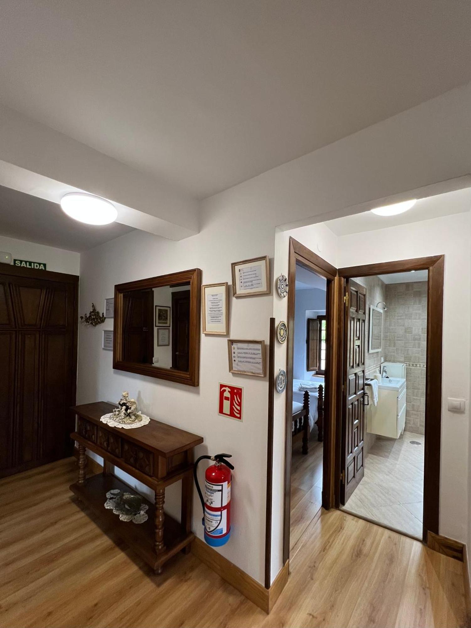 Apartamento El Rincon Del Gato サンティリャーナ・デル・マル エクステリア 写真